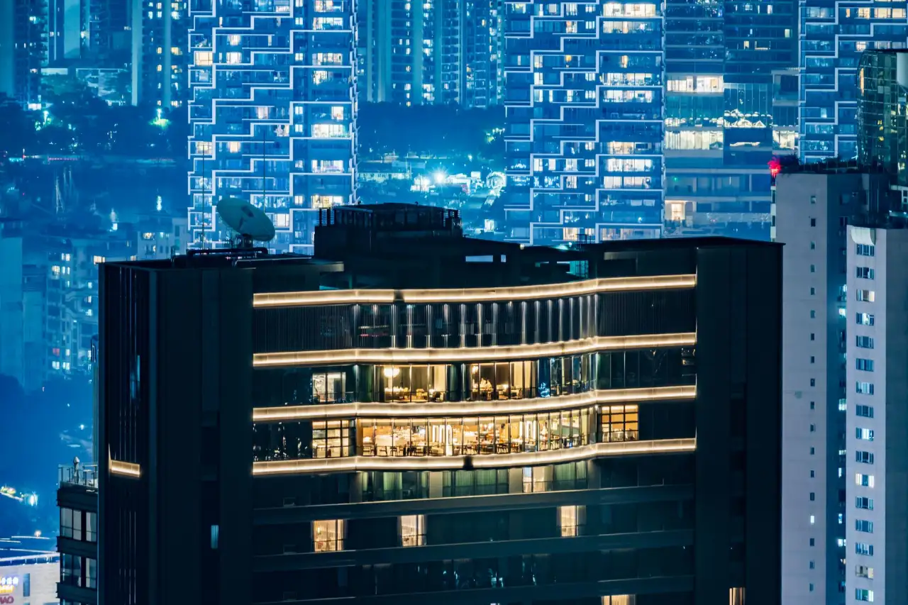 广州服装批发市场2024年秋冬流行趋势与选款策略分析